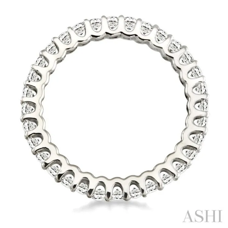 1 1/10 Ctw Round Cut Diamond Eternity Band in 14K White Gold