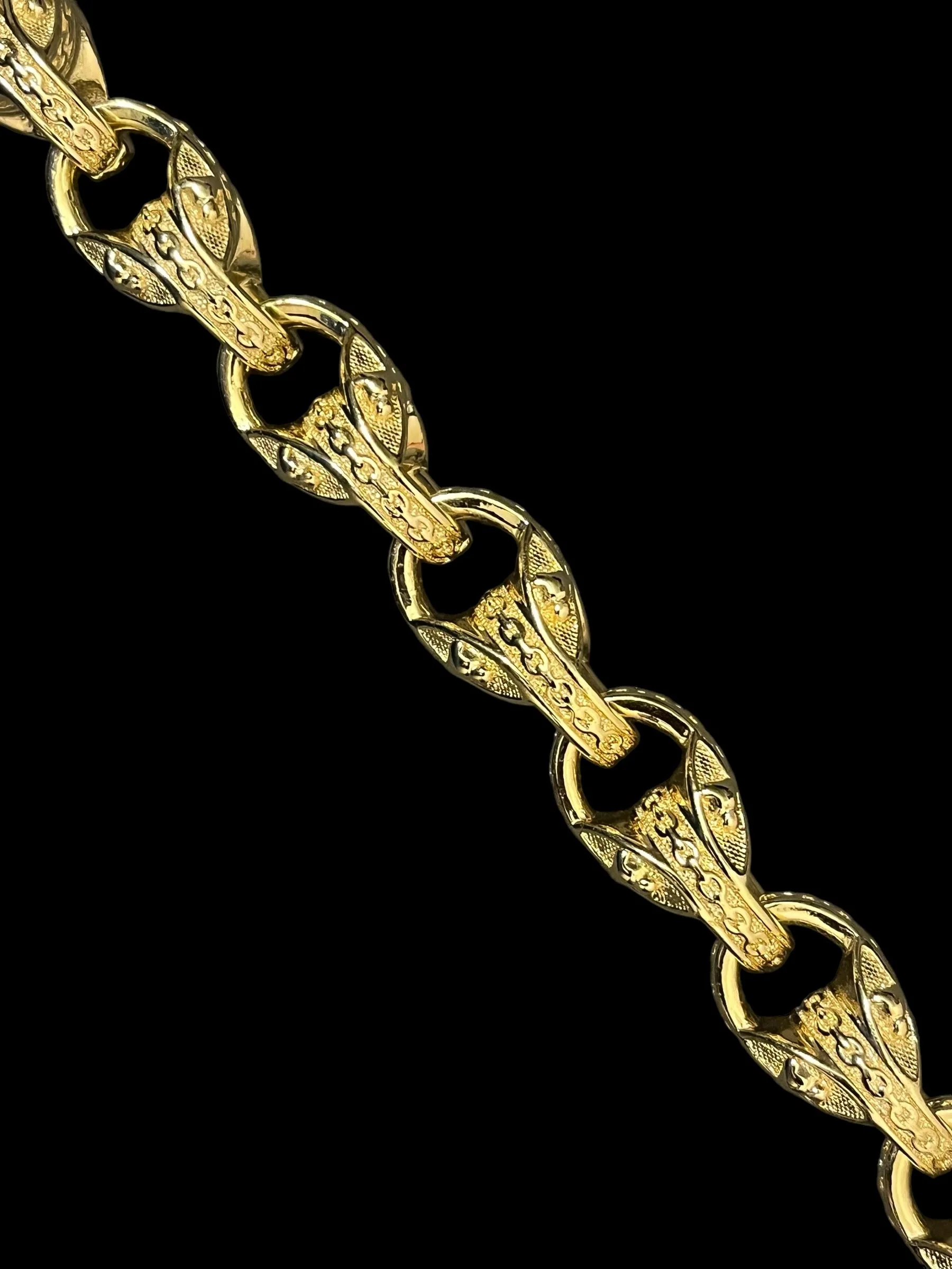 14mm Gold Bulldog Tulip Bracelet 8/9 Inch