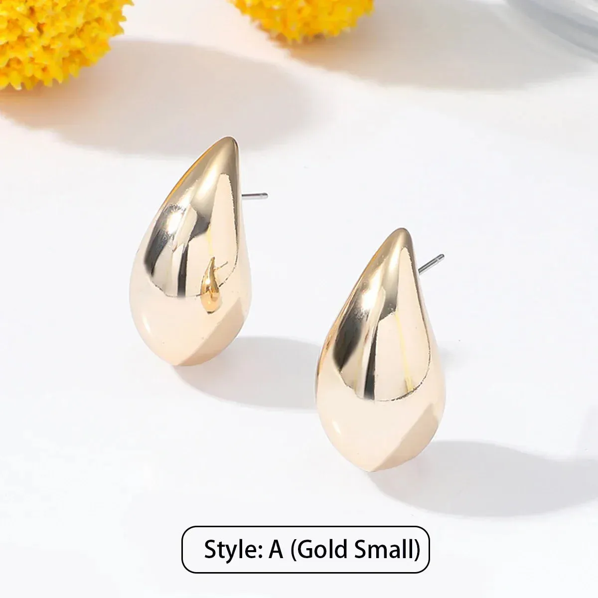 Golden Women's Water Drop Earrings Smooth Teardrop Earrings Lightweight Jewelry Wholesale