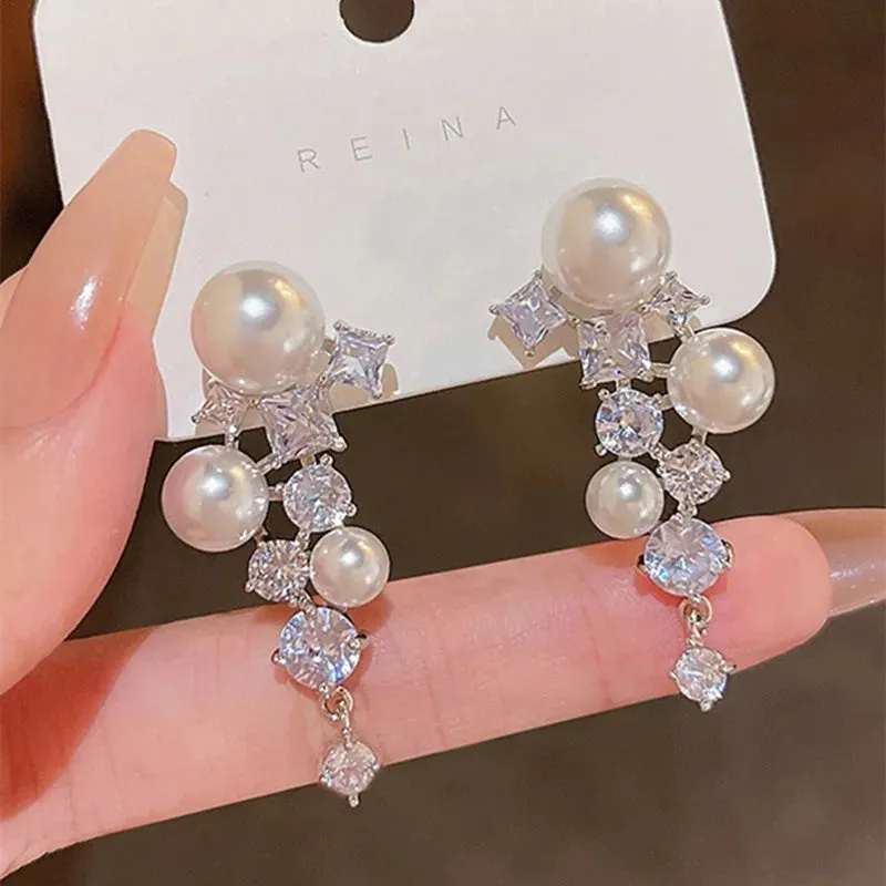 Trend Simulation Pearl Long Earrings Female Moon Star Flower Rhinestone Wedding Pendant Earrings Fashion Korean Jewelry Earrings